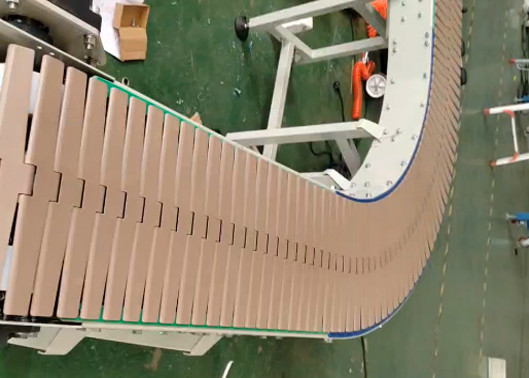 Stainless Steel Turning Slat Chain Conveyor for Bottles and Tins