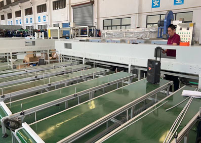 Adjustable Speed Belt Conveyor for Various Industries with Customizable Dimensions